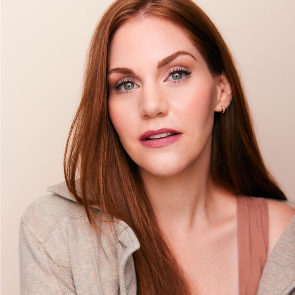 Meet your Posher, Lindsey - Picture 2 of 5